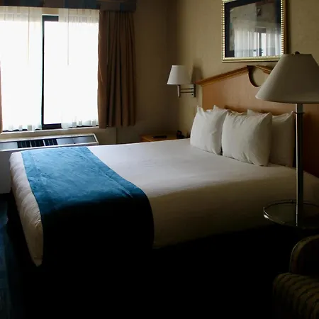 Marco Laguardia & Hotel 3*