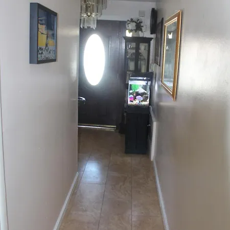 Guest house Spacious Comfy In Cozy Classy Duplex 2*