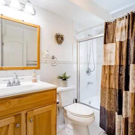 Spacious Comfy In Cozy Classy Duplex
