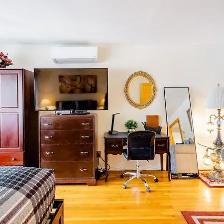 Spacious Comfy In Cozy Classy Duplex