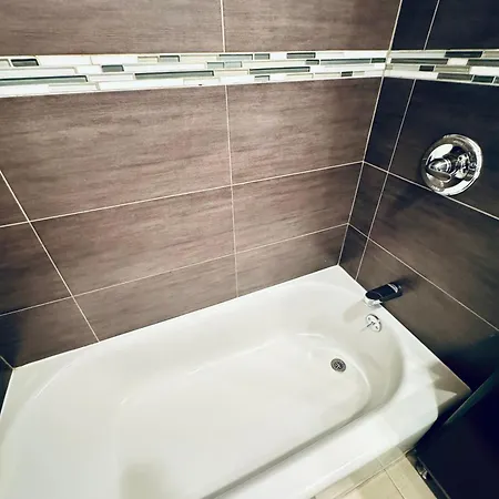 Stunning 3 Bedrooms Apartment