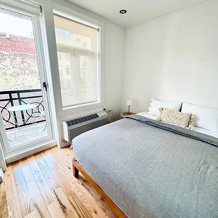 Apartment Stunning 3 Bedrooms
