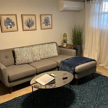 Morris Park Area Apartment *