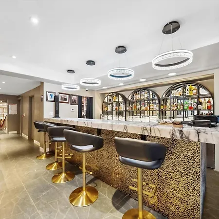 Lexington Plaza 4*