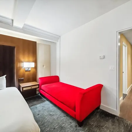 Lexington Plaza Hotel
