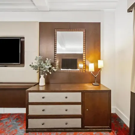 Hotel Lexington Plaza