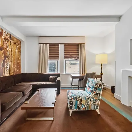 Lexington Plaza Hotel 4*