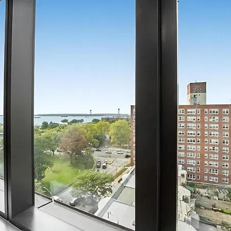 Posh With Luxe Amenities In Prime Location! *