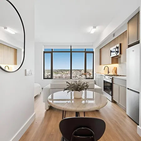 Apartment Posh With Luxe Amenities In Prime Location!
