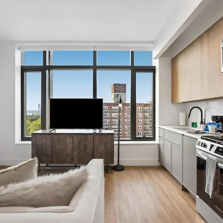 Posh With Luxe Amenities In Prime Location! New York