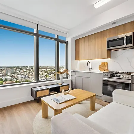 Posh With Luxe Amenities In Prime Location! *