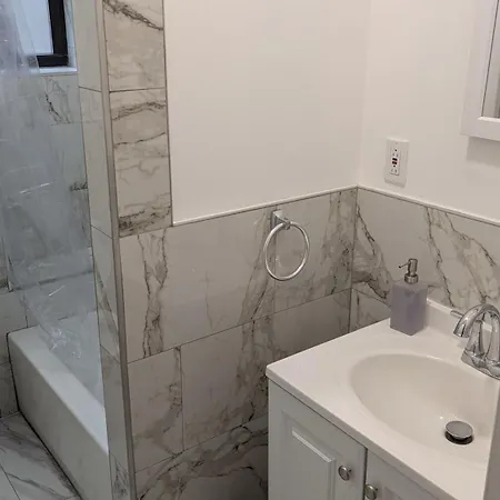 Cozy Private In Brooklyn By The Park, 3 Min From The Train *