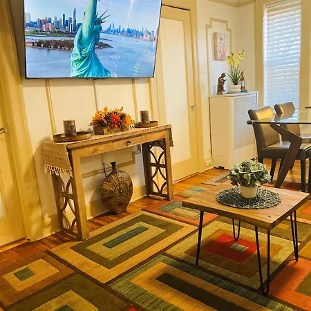 Apartment Nyc Cozy Private Bedroom With Free Parking & Near Subway - Business & Tourists New York