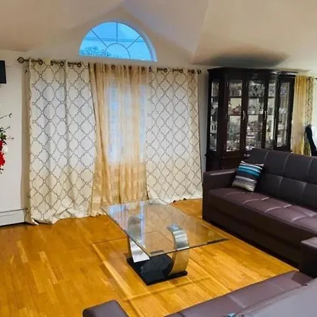 Dreamy 3 Bedroom 2 Baths Master