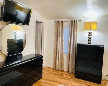 Dreamy 3 Bedroom 2 Baths Master * New York
