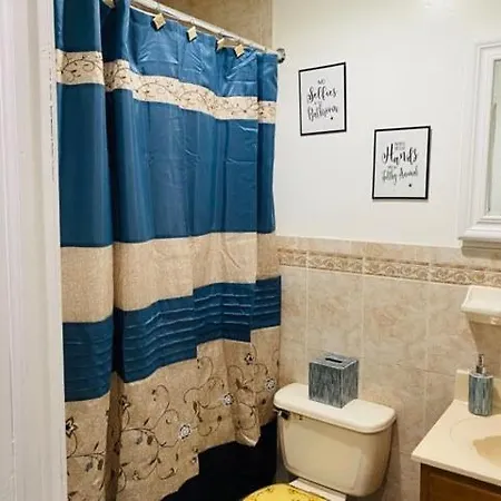 Dreamy 3 Bedroom 2 Baths Master *