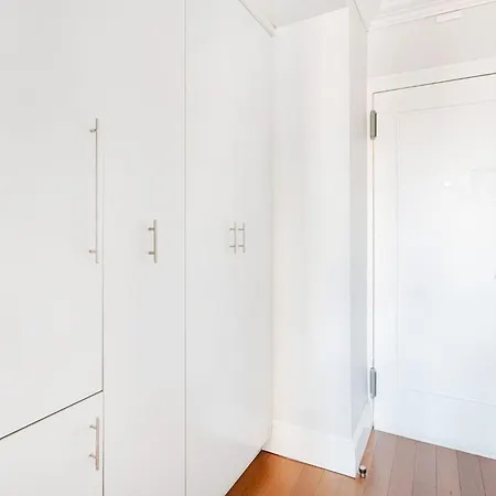 73-1509 New Uws Doorman Gym Apartment