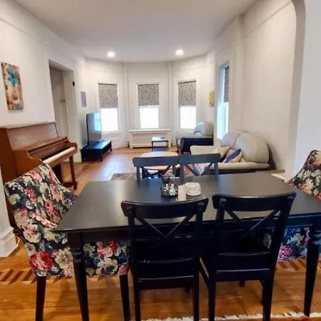 Gorgeous Victorian House!! Entire In Sam's