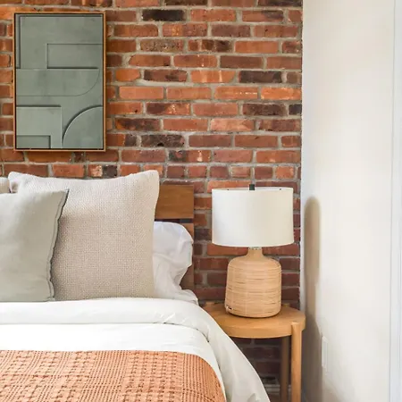 Modern And Charming 3br 1ba Steps From Park