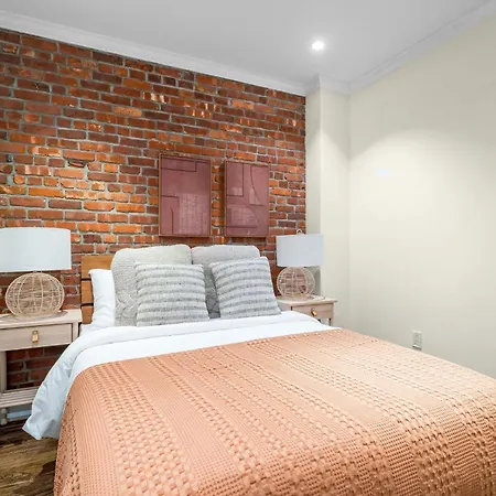 Modern And Charming 3br 1ba Steps From Park Apartment