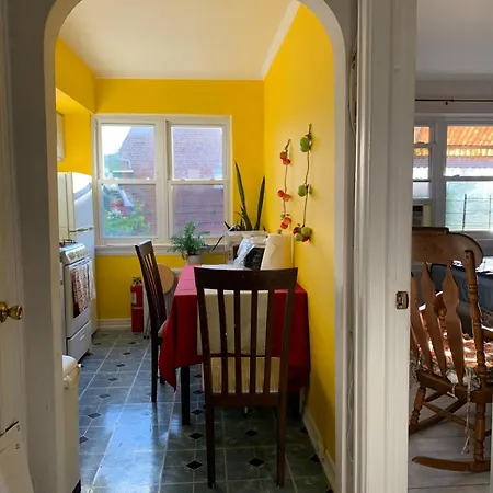 Homestay Cheerful 2 Bed In Heart Of Queens New York