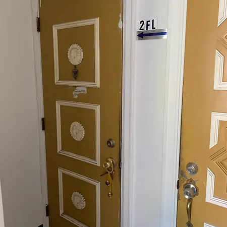 Cheerful 2 Bed In Heart Of Queens New York