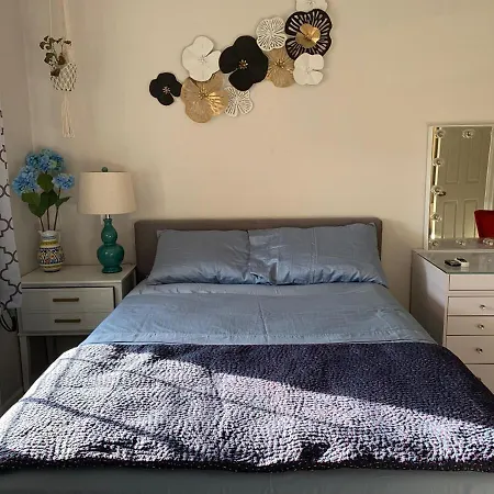 Cheerful 2 Bed In Heart Of Queens *