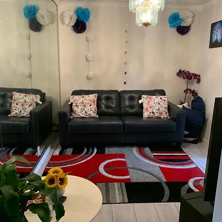 Homestay Cheerful 2 Bed In Heart Of Queens New York