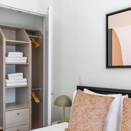 Lic 2br W Gym Dm Elevator Private Balcony Nyc-769 * New York