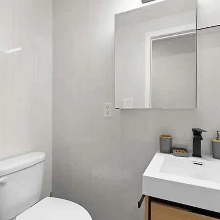 105-1b 4br In The Heart Of The East Village New York