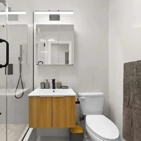 Apartment 105-1b 4br In The Heart Of The East Village New York