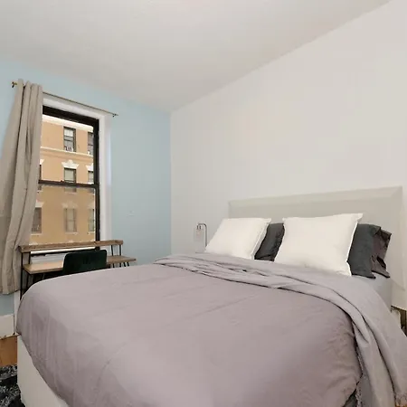 Apartment 5 Bedroom 2 Bath Full Floor Midtown New York
