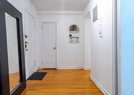 2 Large Bedrooms In Rego Park Apartment *