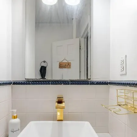 Apartment 2 Large Bedrooms In Rego Park New York