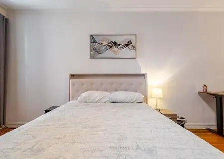 2 Large Bedrooms In Rego Park Apartment
