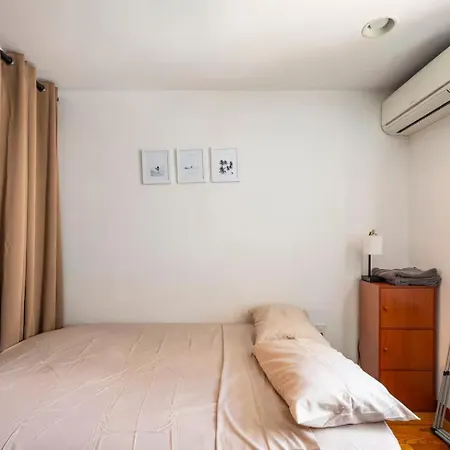 Location In Queens, Everything Is Near By, Private Room, Laguardia Airport 10min * New York