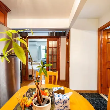 Location In Queens, Everything Is Near By, Private Room, Laguardia Airport 10min Homestay New York