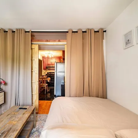 Location In Queens, Everything Is Near By, Private Room, Laguardia Airport 10min *