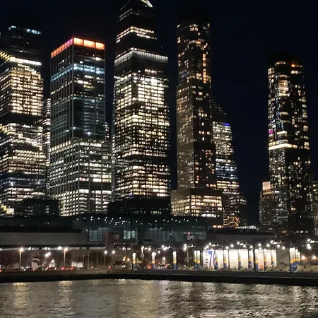 Nyc By The Harbor *