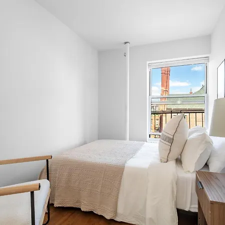 Apartment Cozy East Village 3bedroom 2bath Near Tompkins Square Park & Lower East Side *