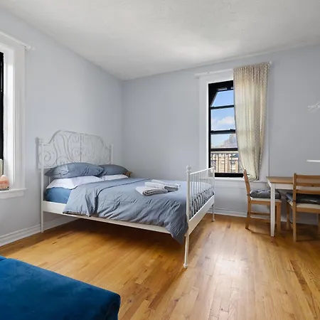 Live In Upper Manhattan On Budget * New York