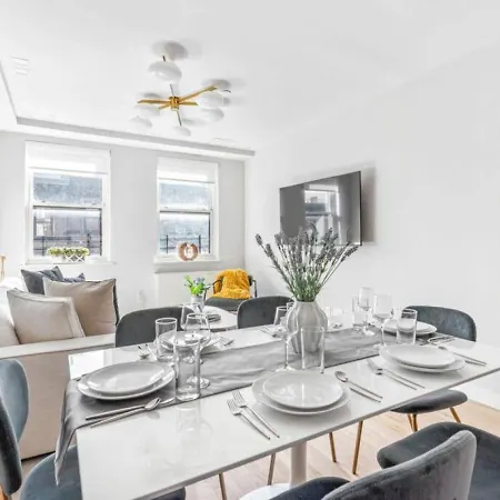 3br Penthouse With Massive Private Rooftop *