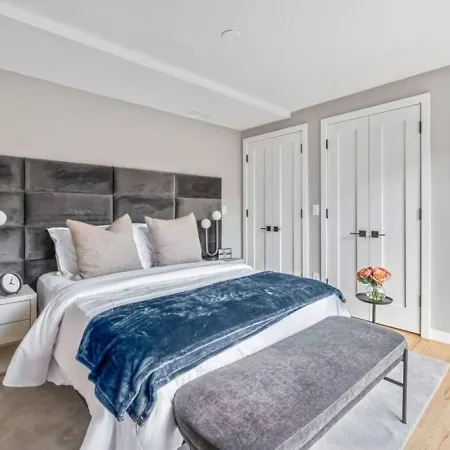3br Penthouse With Massive Private Rooftop * New York
