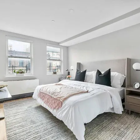 3br Penthouse With Massive Private Rooftop Apartment