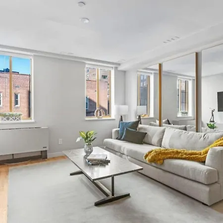 Apartment 3br Penthouse With Massive Private Rooftop