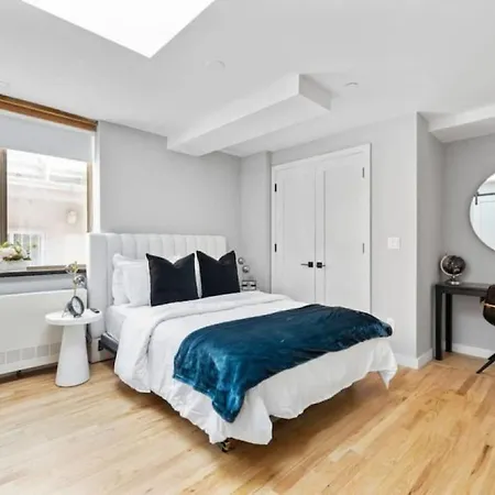 Apartment 3br Penthouse With Massive Private Rooftop *