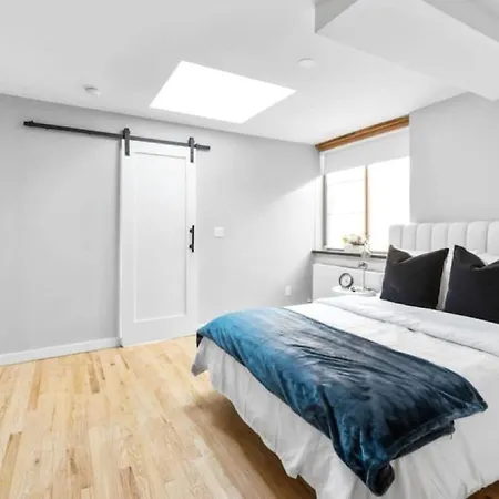Apartment 3br Penthouse With Massive Private Rooftop New York