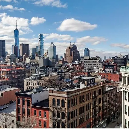 Apartment Doorman! High Floor! Views! Elevator! Free Gym! *