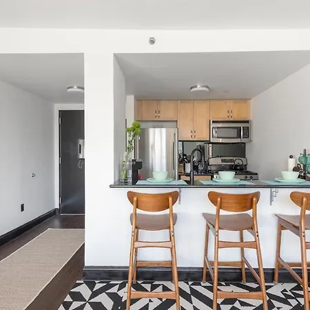 Stunning Nyc Views! Free Gym! Doorman! Terrace! Apartment *