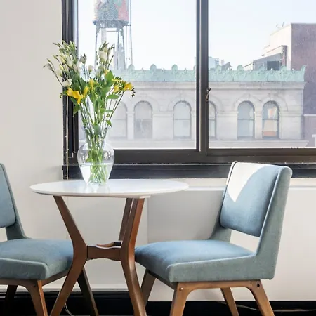 Stunning Nyc Views! Free Gym! Doorman! Terrace!